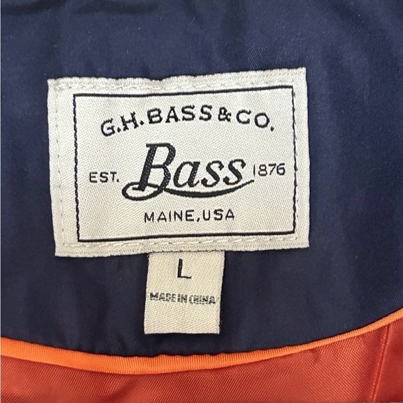 G.H. Bass & Co. Navy Quilted Vest - Picture 3 of 7